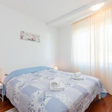 Apartment Mimoza 5, Baska, Krk Kültér fotó