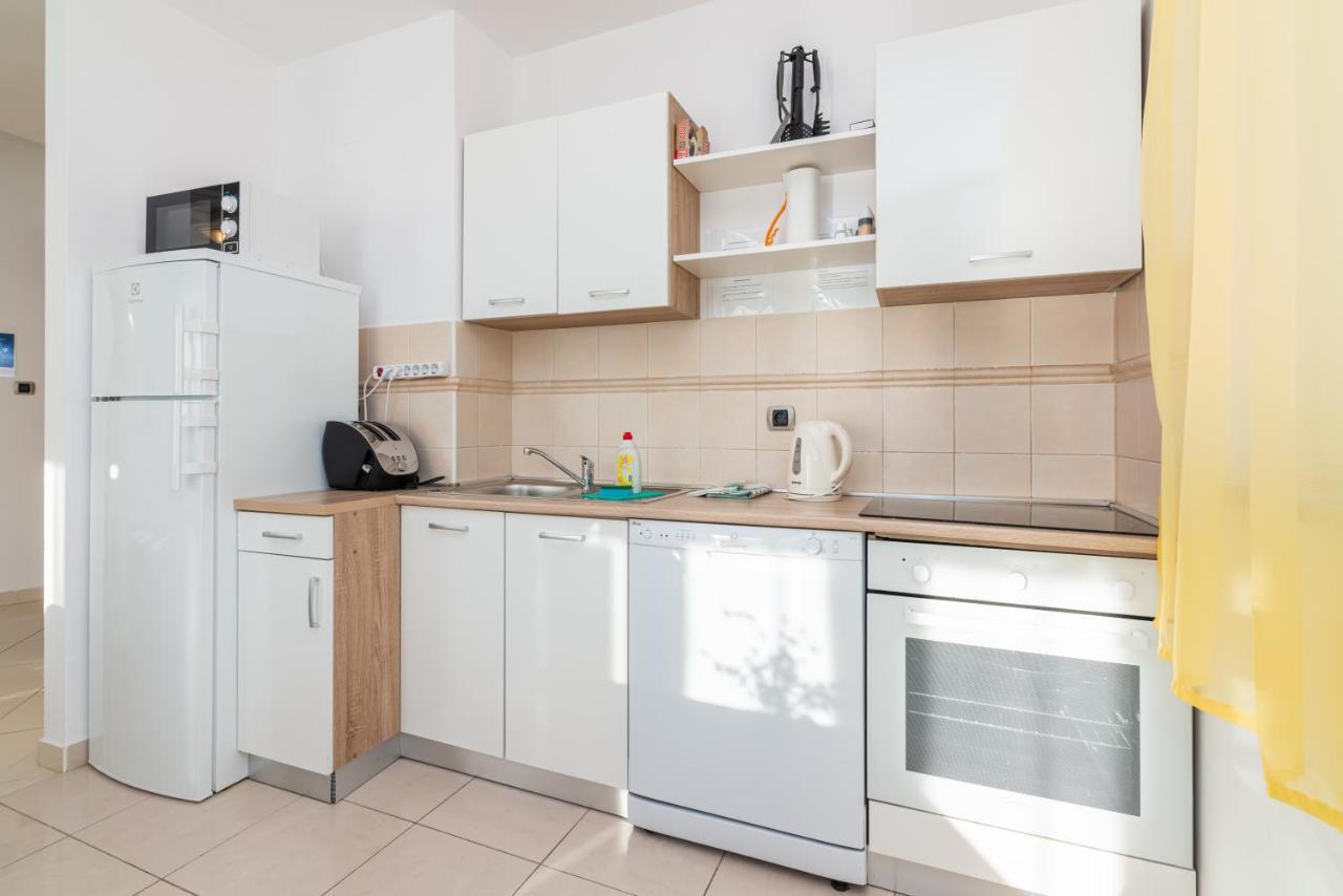 Apartment Mimoza 5, Baska, Krk Kültér fotó
