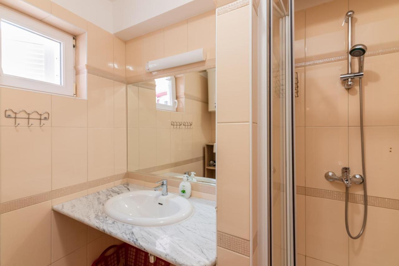 Apartment Mimoza 5, Baska, Krk Kültér fotó