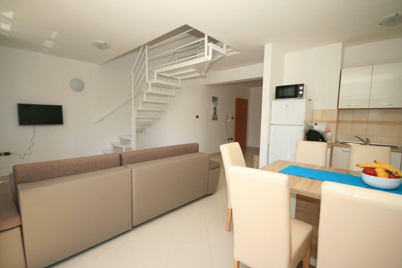 Apartment Mimoza 5, Baska, Krk Kültér fotó