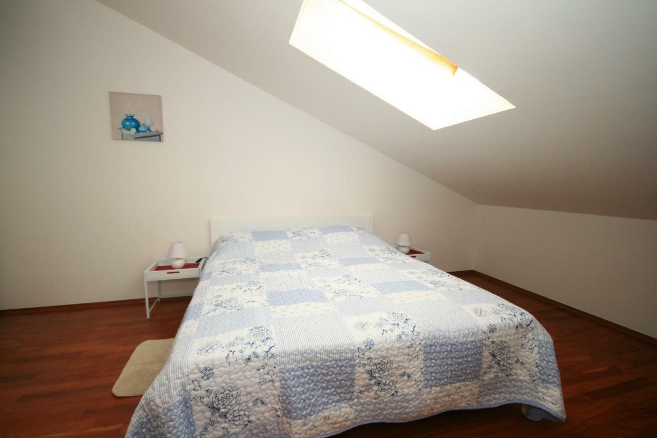 Apartment Mimoza 5, Baska, Krk Kültér fotó